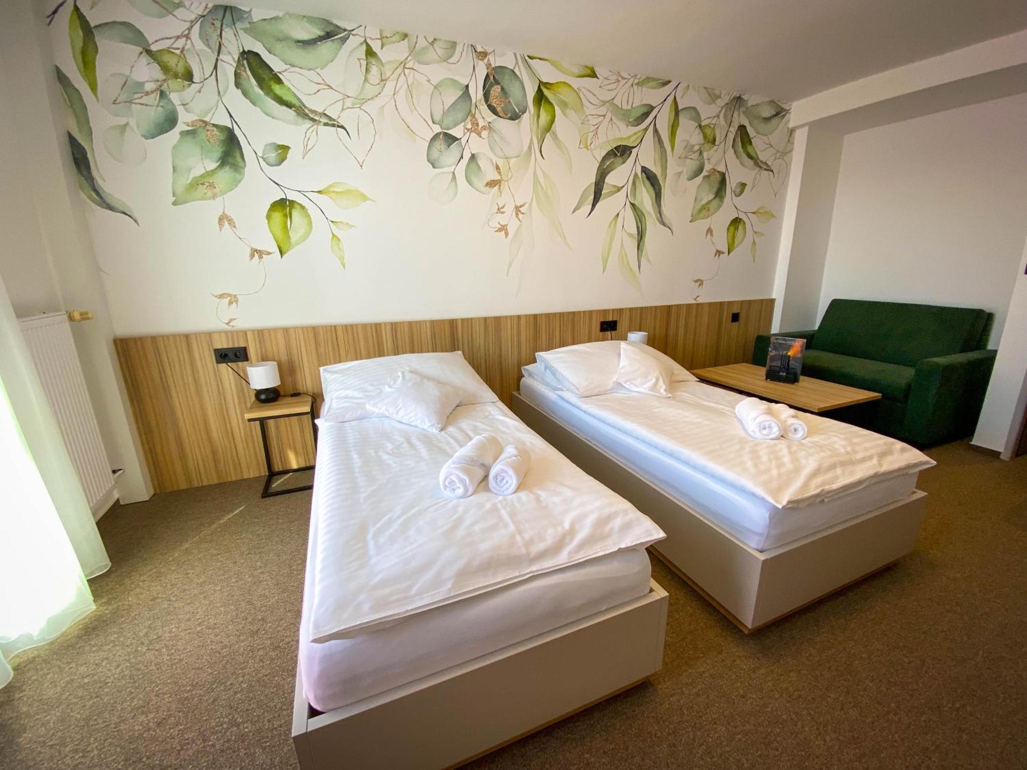 טריניץ Steelhouse Hotel מראה חיצוני תמונה