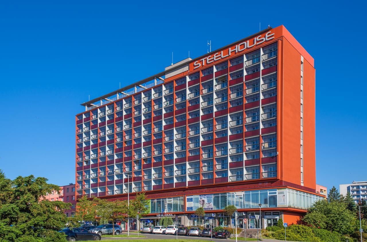 טריניץ Steelhouse Hotel מראה חיצוני תמונה
