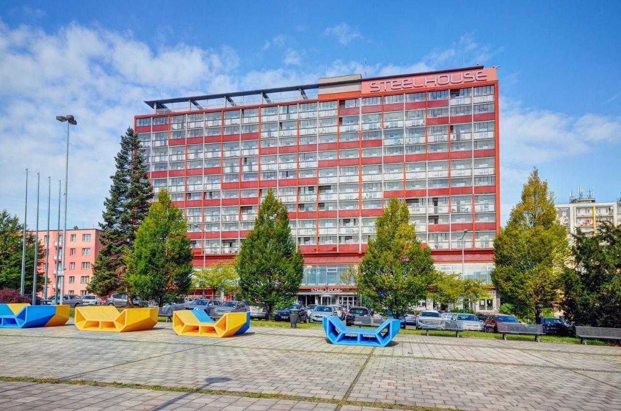 טריניץ Steelhouse Hotel מראה חיצוני תמונה